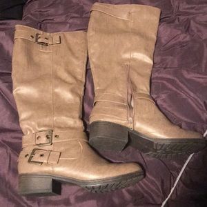 Riding boots - tan